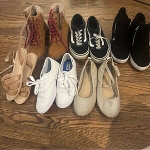 Mixed bag of shoes for girls. Size 12-1